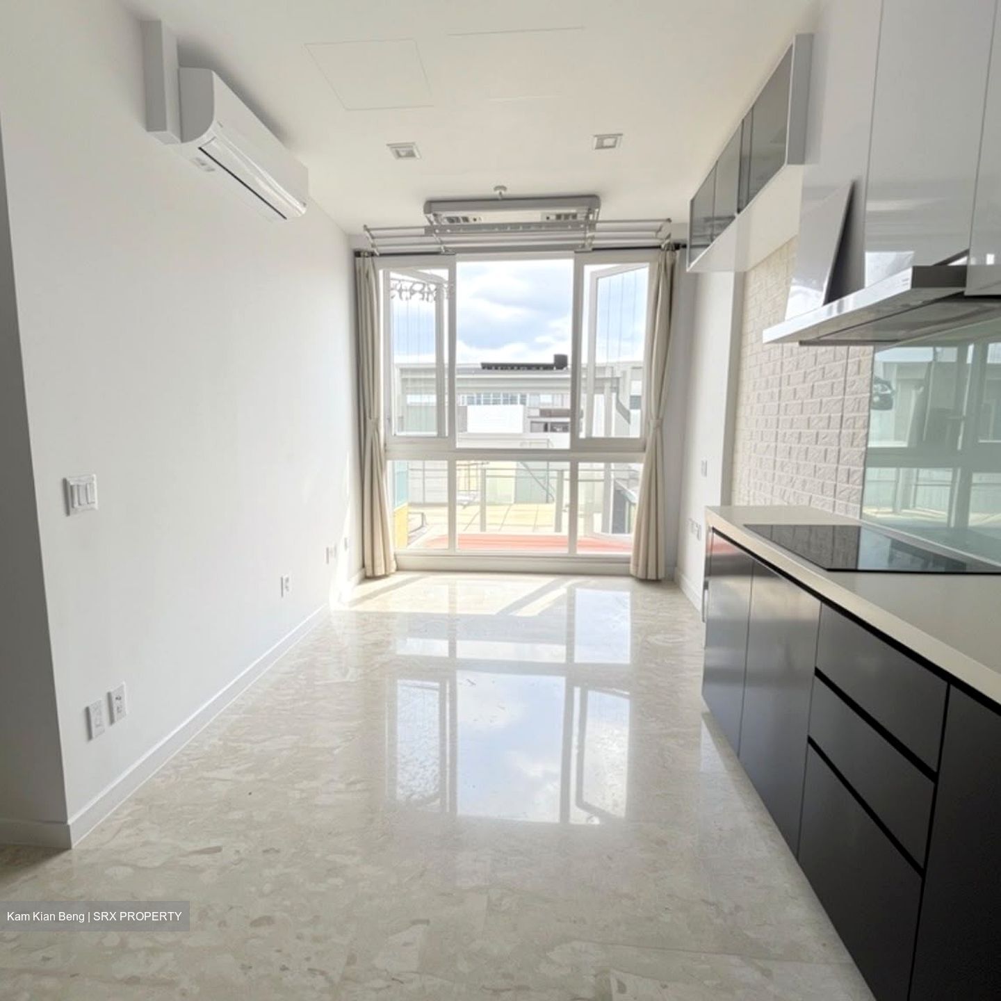 Sunny Lodge (D14), Apartment #638673911